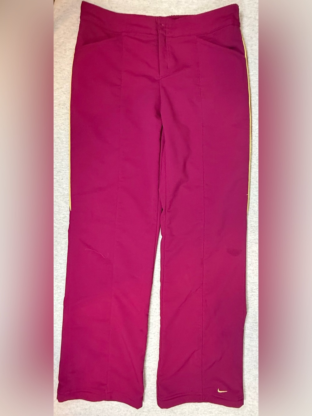 Nike Y2K Dri-FIT Straight-Leg Athletic Performance Pants Magenta - Size Medium